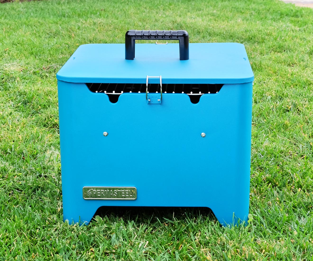 Permasteel Small Portable Charcoal Grill in Teal Lifestyle Image Picnic Beach Tailgating Environment
